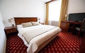 Hotel Zvezda